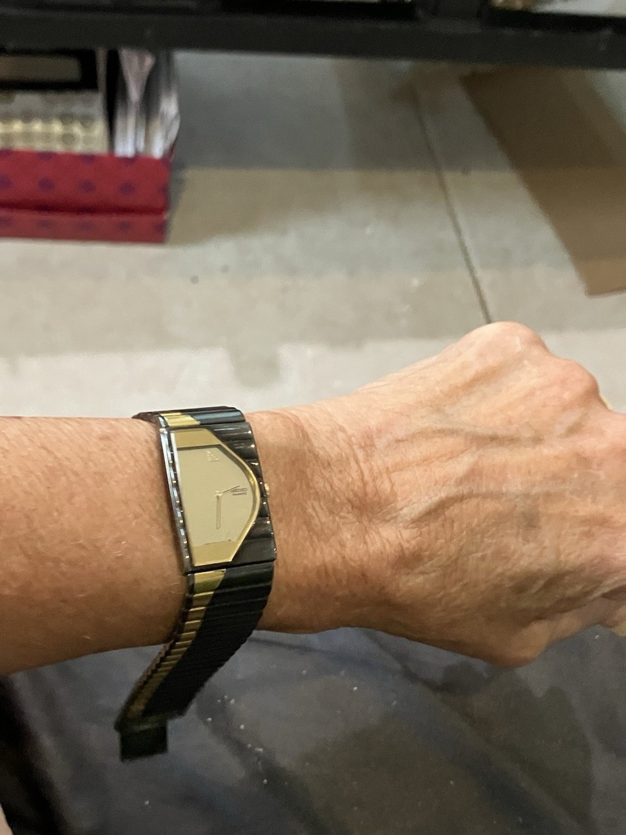 SEIKO レディースウォッチ 2Y00-5G29 ゴールド/ブラック Vintage Seiko Women Watch Gold Tone Black Wave Half Moon