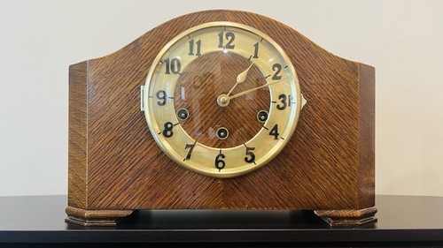 Vintage Kienzle Oak Mantel Clock – Westminster Chimes – Fully Serviced