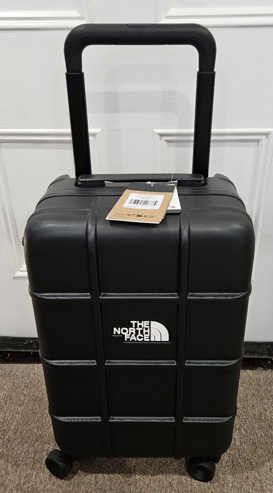 The North Face All Weather 22" Spinner 4-Wheeler Carry On Luggage Suitcase Black