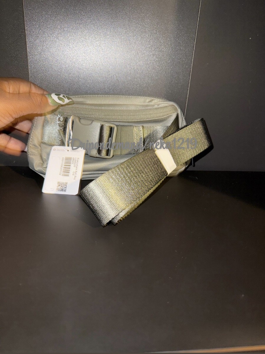 Lululemon Everywhere Belt Bag 1L- Army Green | eBay Lululemon Everywhere Belt Bag 1L- Army Green | eBay