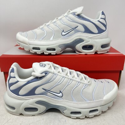 ナイキ　スニーカー　エア マックス プラス　DZ3671-104 Nike Air Max Plus White Blue Ashen Slate Women's Shoes