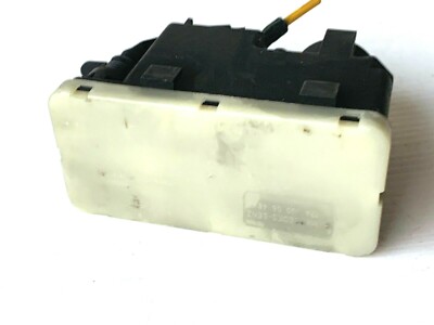 1986 - 1992 Mercedes W126 W124 Central Locking Vacuum Pump 124 800 06 48 OEM !