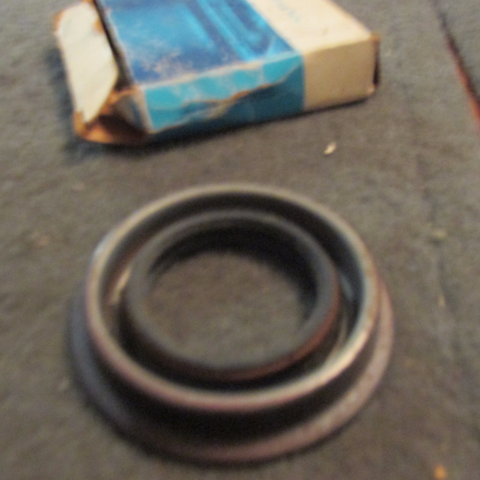 NOS 1972 1974 FORD ECONOLINE C4 AUTO TRANSMISSION TAILSHAFT HOUSING