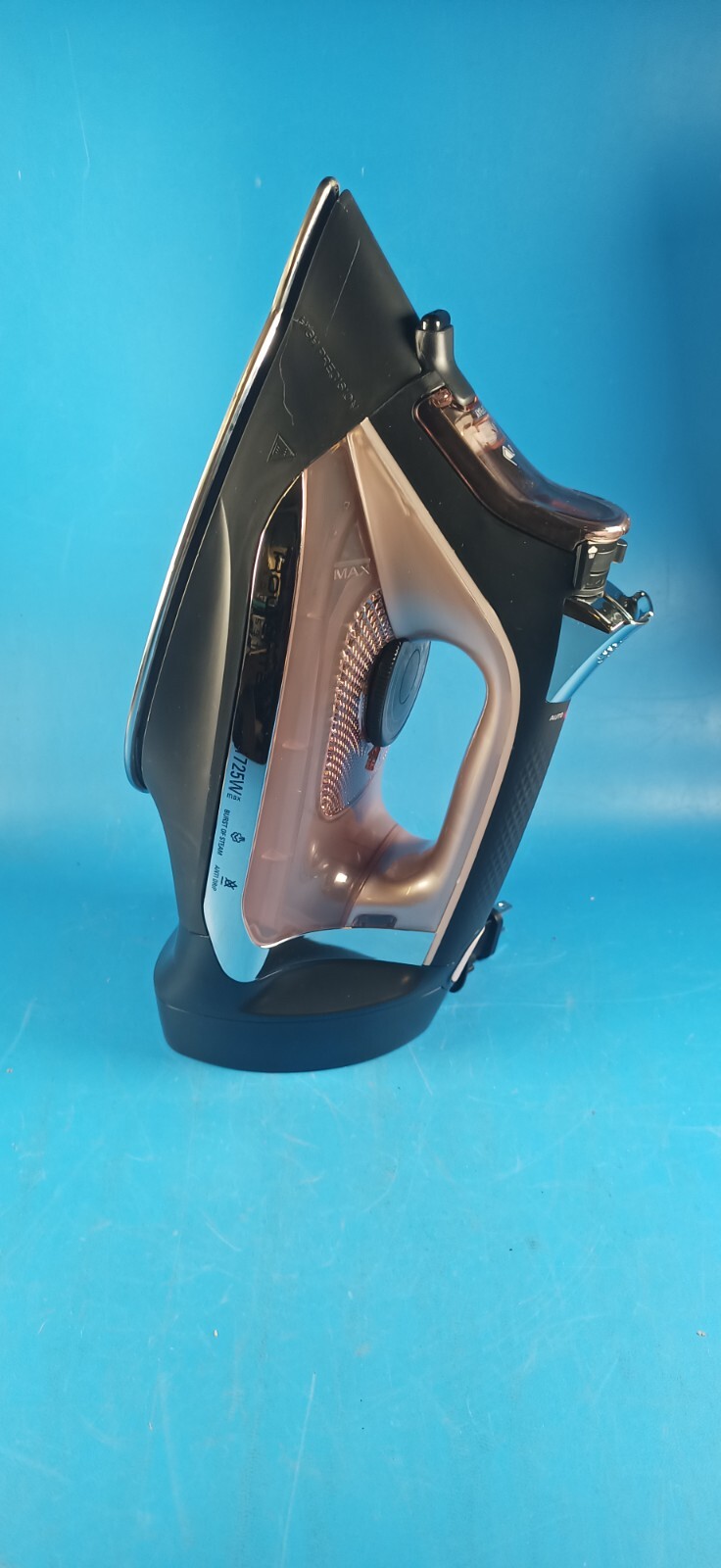 Rowenta DW24 Accessteam Cordreel Iron Auto Off 1725 watts 350 Steam Holes 