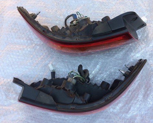 Toyota Avalon MCX10 LH and RH Tail Lights Lamps (left and right - pair) - Picture 4 of 5