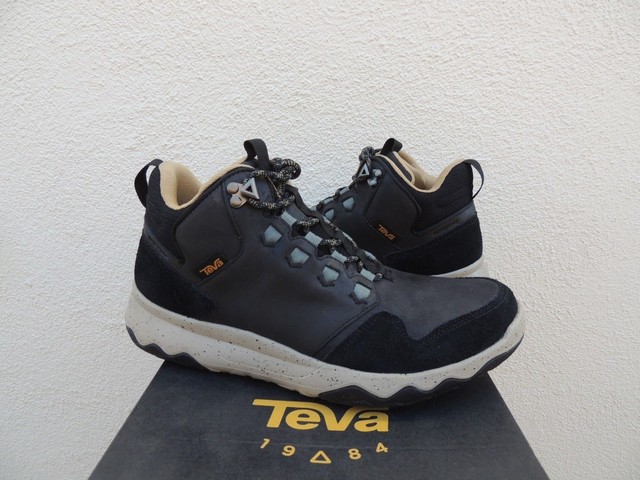 teva sneaker boot