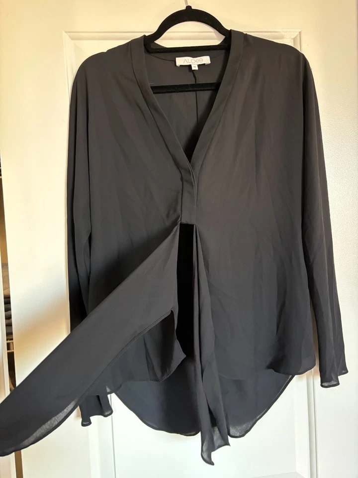 Блузка Alexis черная галстук спереди размер средний - Изображение 3 из 4