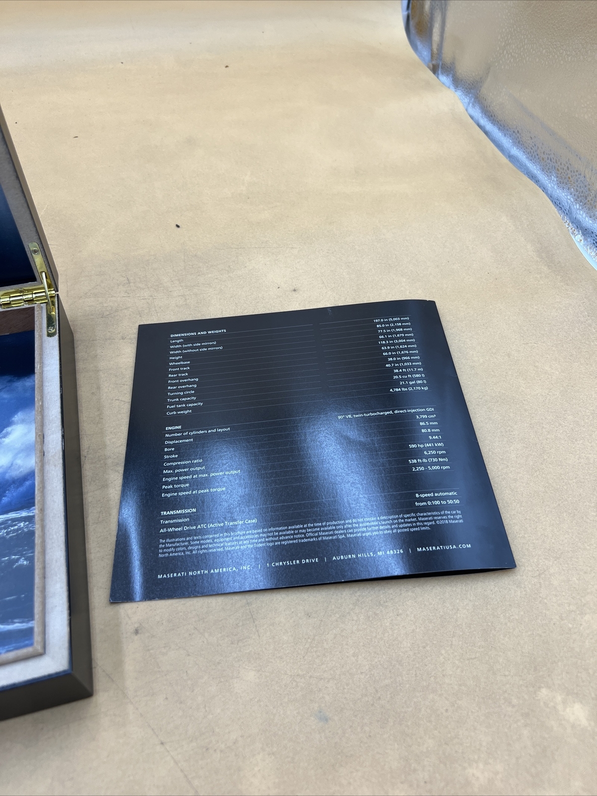 MASERATI TROFEO LEVANTE PRESS BOX WITH CHIAVE USB 16 GB TECHNICAL DOCUMENT