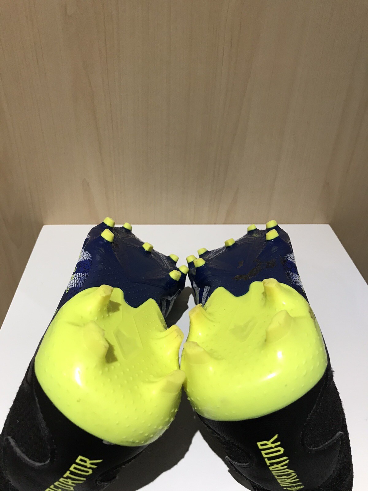 Kids Adidas Predator Football Boots Size Uk 2 eBay