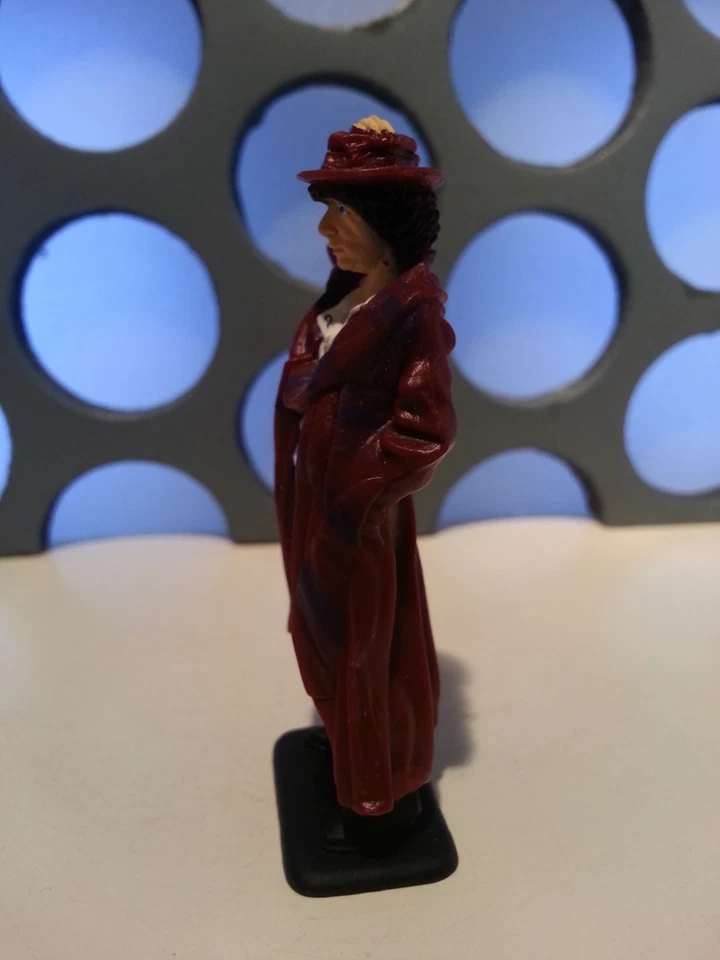 4th Doctor Who Fourth Dr Burgundy Clothes Corgi Diecast Classic Figure Tom Baker - Image 2 of 4