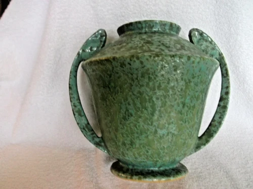 BEAUTIFUL RARE GLAZE 1917 Roseville Carnelian II 334-8 Speckled Glazed Vase.