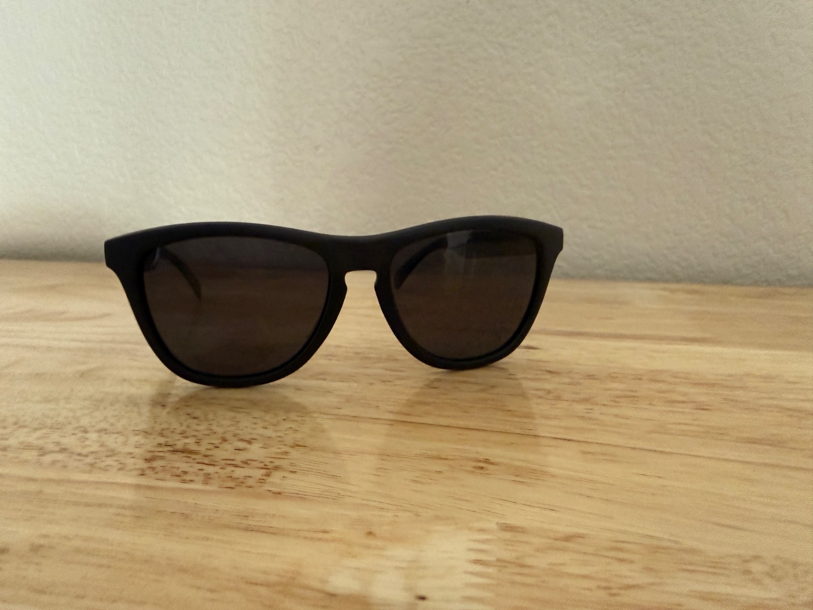 Deep Space Be107 Matte Black/smoke Polarized Sunglasses