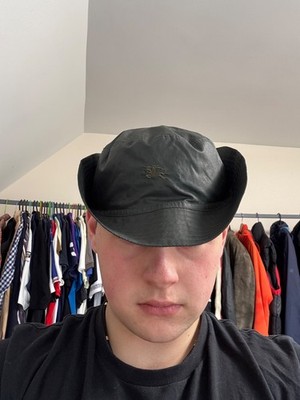 Burberry Rain Bucket Hat Black with Nova Check Lining Size L  display picture 2