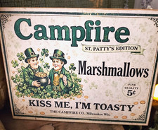 VINTAGE PRIMITIVE SHABBY STYLE ST PATRICKS DAY IRISH LEPRECHAUN CAMPFIRE SIGN