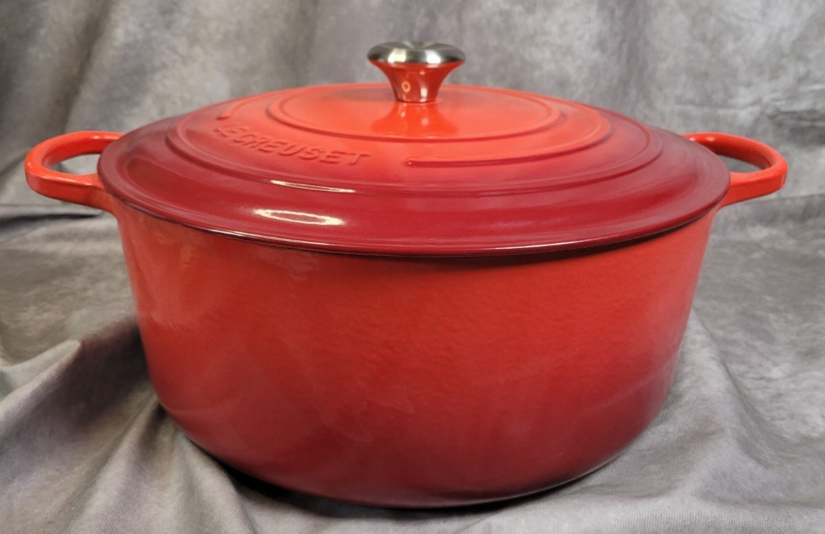 Le Creuset 13.25 Quart 12 Liters Dutch Oven Red Enamel Cast Iron Model 34