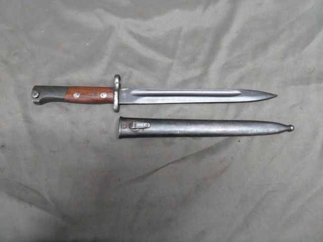 YUGOSLAVIAN M48 MAUSER BAYO W/ MATCHING NUMBERED SCABBARD-EXCELLENT