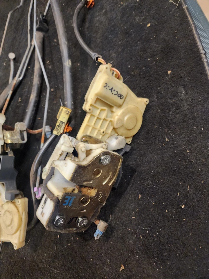 96 97 98 99 00 HONDA CIVIC POWER DOOR LATCH LOCK ACTUATORS W/ MOTORS SET OEM 4DR - Image 3 of 4