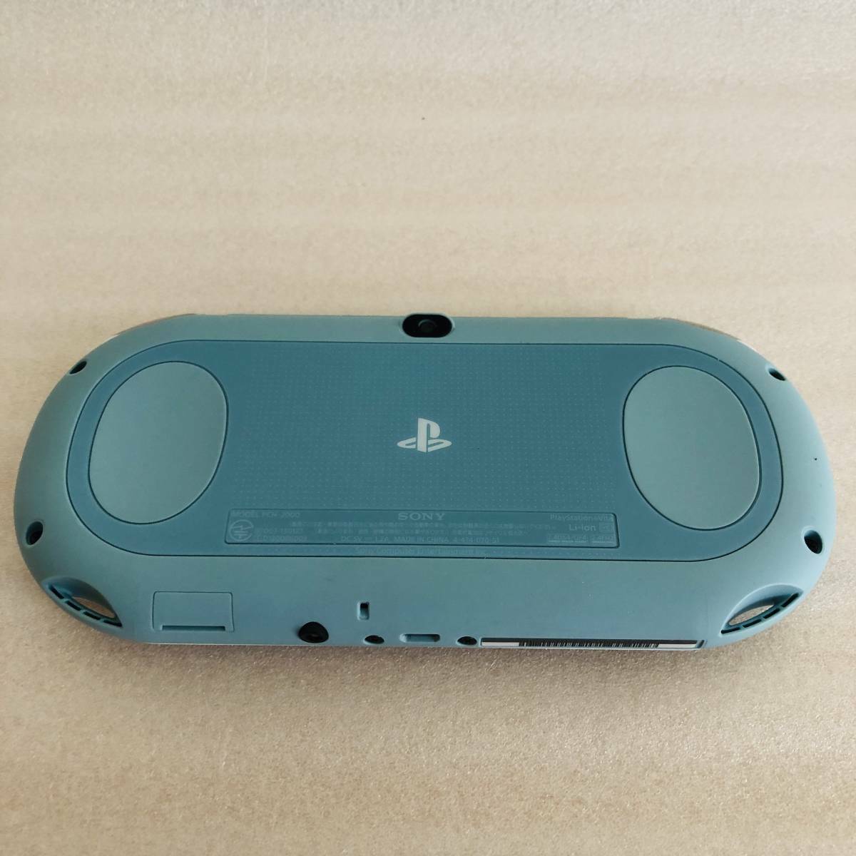 PlayStation Vita Value Pack Light Blue White PCH-2000 ZA14 PCHJ-10013 Near  Mint!