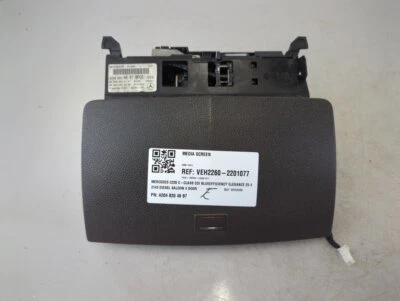 Mercedes C220 C-class 2008-2014 Animated Media Display Screen A204 820 46 97 - Image 1 of 4