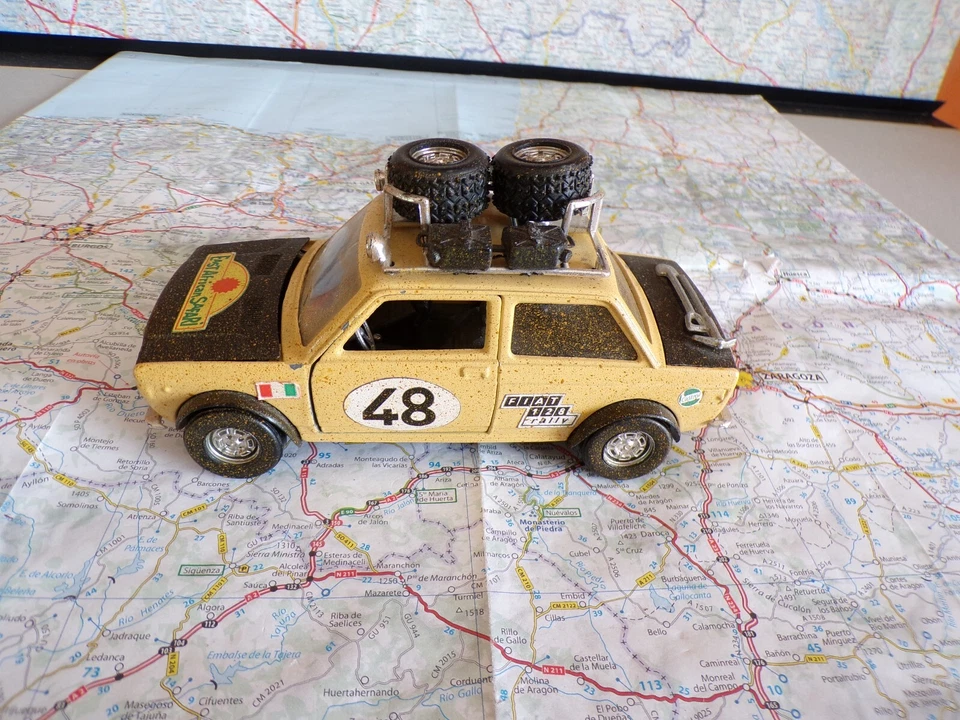 FIAT 128 n°48 East African Safari Ancienne POLISTIL S 7  1/25 avec défaut - Photo 3/4