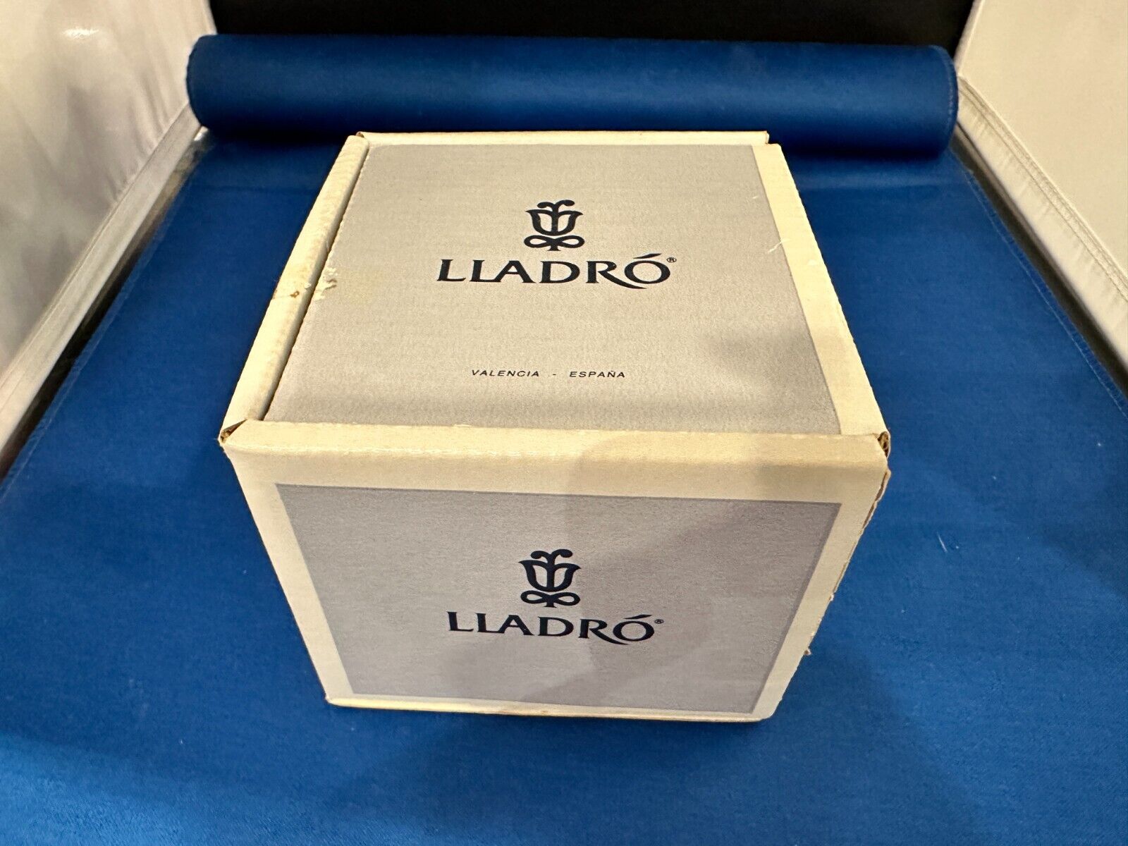Lladro Bell 1991 orinal box and ribbon