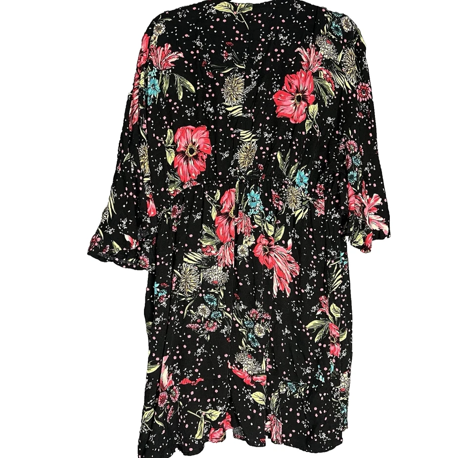 Cárdigan de verano MAURICES negro floral para mujer talla M con ribete de ganchillo Foto 3 de 4