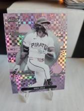 2025 Topps Finest - Uncommon Oneil Cruz #143 Pearl Refractor /40