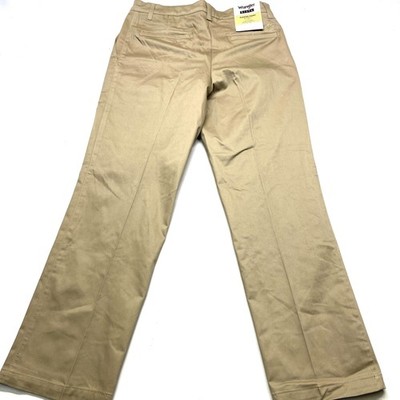 Wrangler Riata Pants Men 32x30 Khaki Pleated Front Relaxed Fit Wrinkle  Resistant