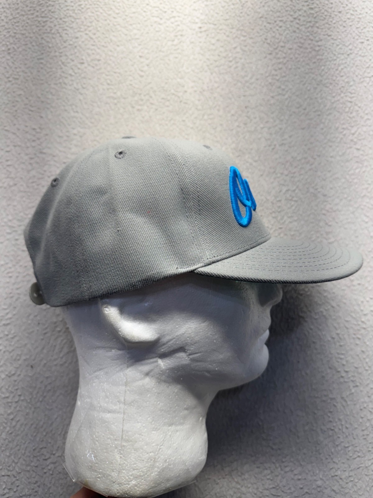 Onnit Gray Adjustable Snapback Hat With Blue Embr… - image 3