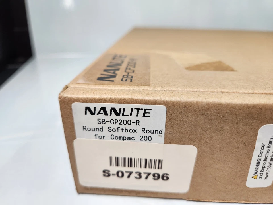 Nanlite Compac 200 and 200B Rapid-Fold Collapsible Softbox #SB-CP200-R - Image 3 of 4
