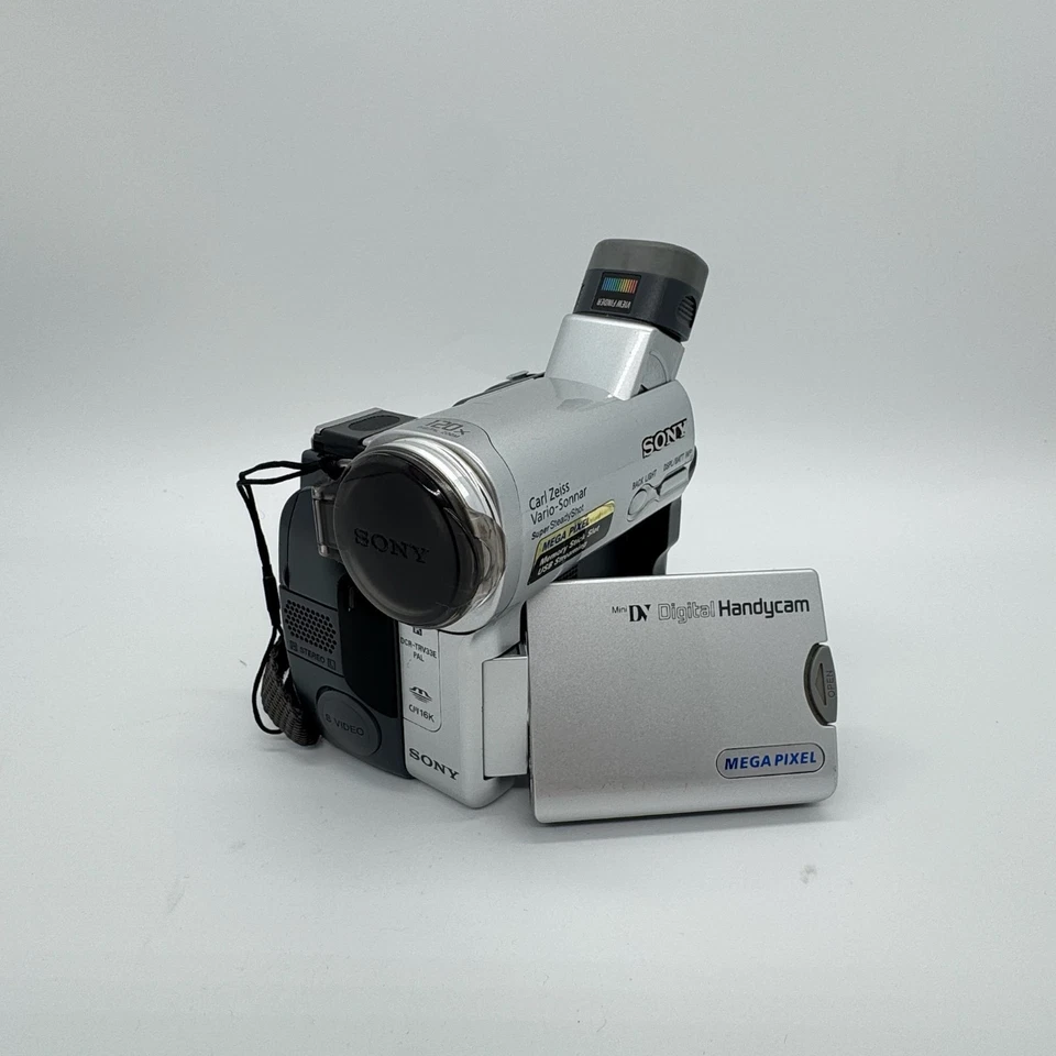 Sony DCR-TRV33E PAL Mini DV Handycam Video Camera Camcorder & Accessories Tested - Image 2 of 4