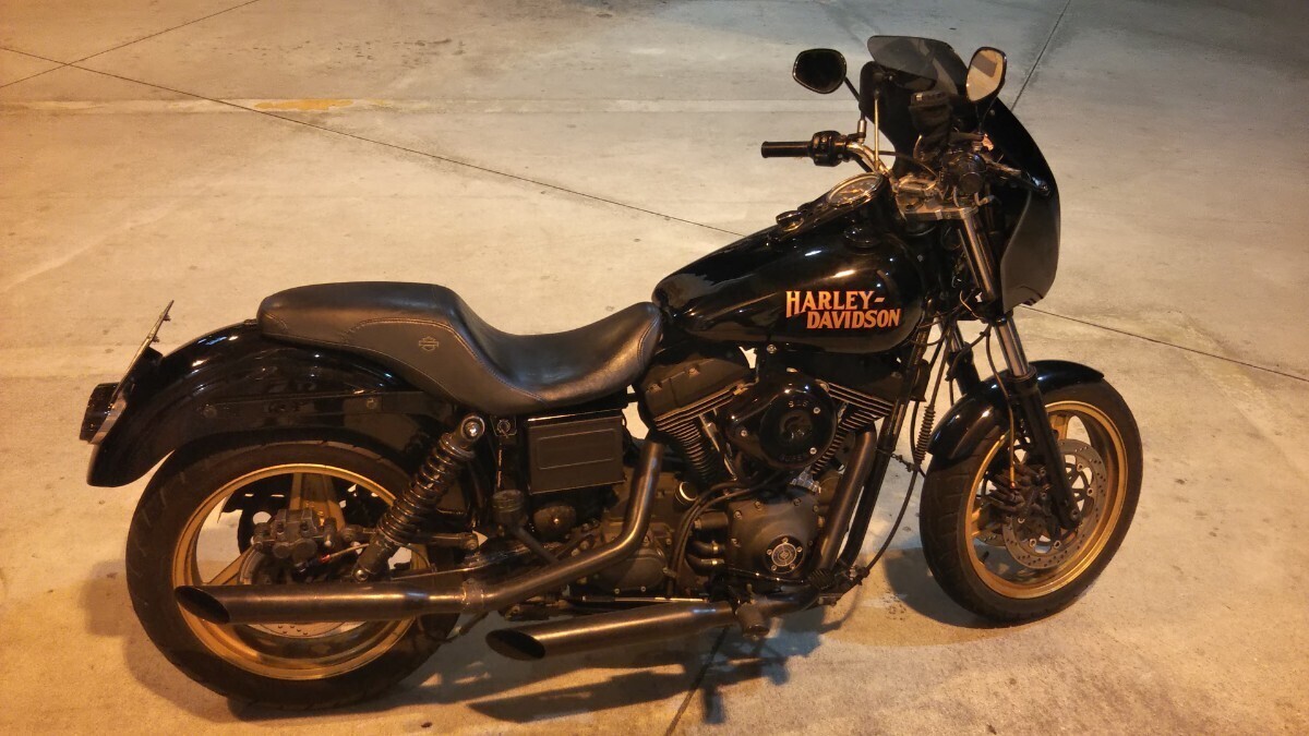 Harley Davidson Genuine Gas fuel tank Dyna FXR FXD FXDL FXDWG