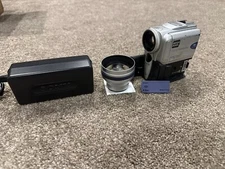 Sony DCR-PC101 MiniDV Camcorder HEADS CLEANED! TESTED! NightShot Lens VCL-HG2030