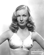ACTRESS VERONICA LAKE PIN UP - 8X10 PUBLICITY PHOTO (AZ-579)