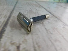 Vtg Gillette Black Handle Double Edge Safety Shaving Razor 