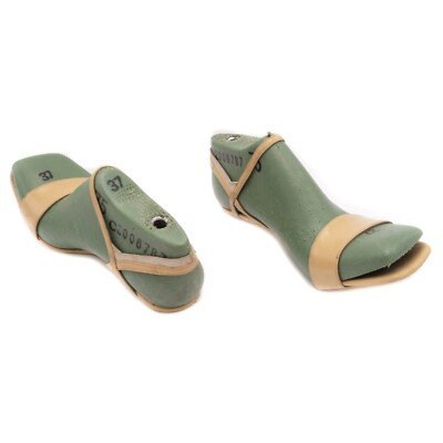 Tomaia scarpa donna vera pelle la forma per completarla