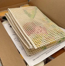 NOS Shillcraft Latch Hook Kit Rug Wall Hanging Floral Daffodils #114 VTG 14”X40”