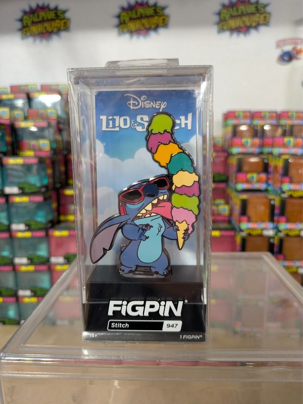 FiGPiN Disney Lilo & Stitch Collectible FigPin Stitch With Ice cream cone #947