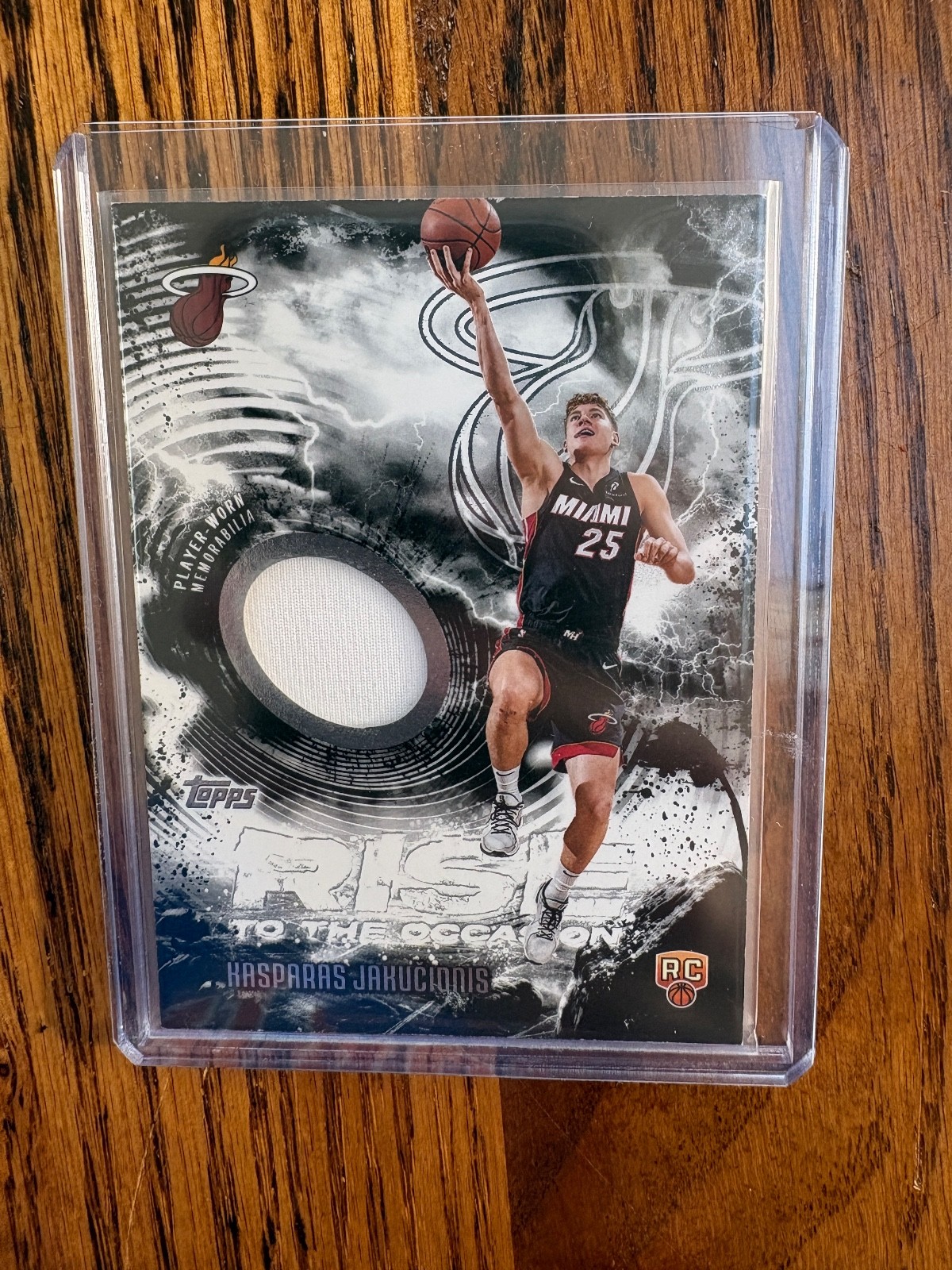 KASPARAS JAKUCIONIS 2025-26 TOPPS ROOKIE RISE TO THE OCCASION PATCH RC Q0234