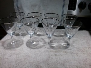 SET OF 8 ELEGANT CLEAR CUT GLASS PEDESTAL SHERBET/CHAMPAGNE/WINE GLASSES