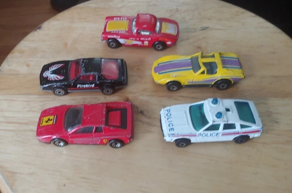 Matchbox vintage lot of 5, Firebird, 62' vette, 79' Vette, Ferrari, Police - Image 3 of 3