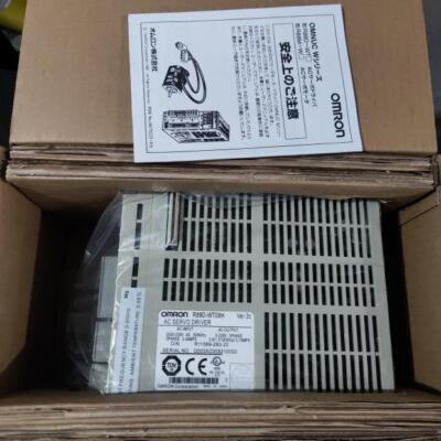 Omron R88D-WT08H Servo Driver New One Expedited Shipping