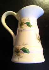 LORD NELSON RIBBED CREAM JUG, 3 1/2", 'TRILLIUM' PATTERN 1976. MINT CONDITION.