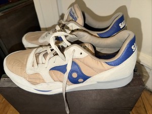 Saucony Women DXN Trainer Dark Grey Beige | De Schoenenfabriek