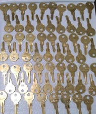 Near 2 lb POUND LOT OF Clean BRASS KEYS FOR REPLACEMENT CRAFTS ILCO Made In Usa