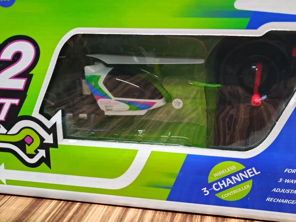 Large Syma RC Helicopter Outdoor Indoor 2 Blade - Image 3 of 3