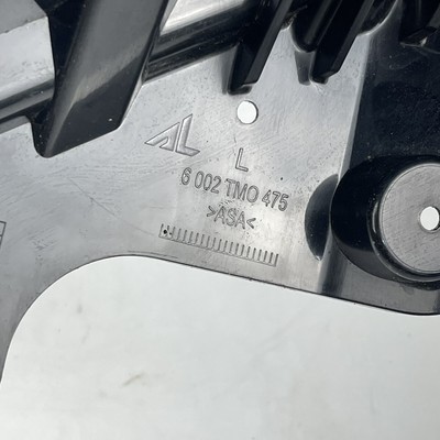 2019 2020 Jeep Cherokee Left Headlightmount Bracket Computer  