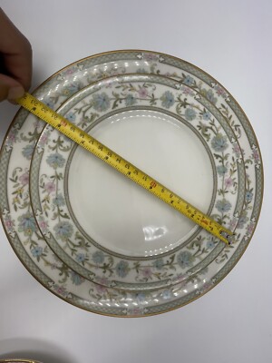 Noritake Miyoshi 7194 Ivory Bone China dinner service 5-PIECE
