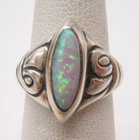 VTG STERLING SILVER & OPAL RING SIZE 4.75