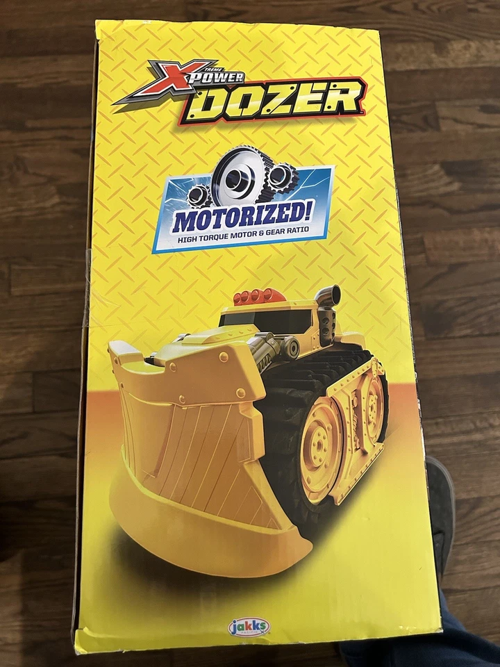 Xtreme Power Dozer Motorized All Terrain Extreme Bulldozer Toy Truck Brand New! - Image 3 of 4